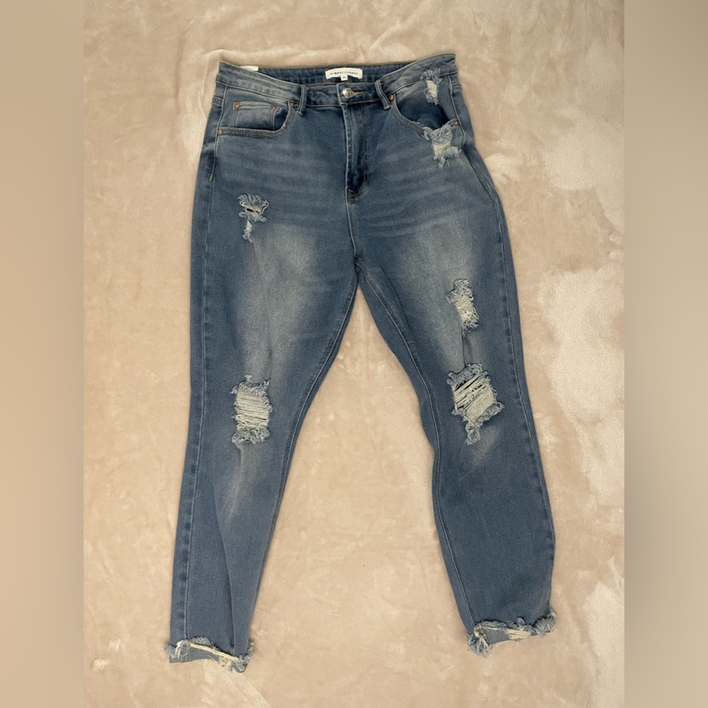 Size 11‎ Distressed Blue Jeans